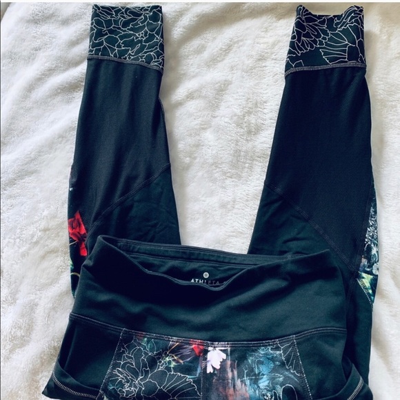 Athleta Black Orchid Relay 2.0 Capri Leggings - Picture 6 of 8